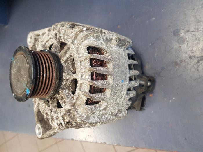 Gebrauchte Dynamo Ford Fiesta 6 (JA8) 1.6 TDCi 16V ECOnetic Preis € 50,00 Margenregelung angeboten von Autosloopbedrijf H.C.Stouten