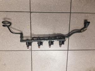 Used Injector housing Renault Scénic II (JM) 1.6 16V Price € 45,00 Margin scheme offered by Autosloopbedrijf H.C.Stouten