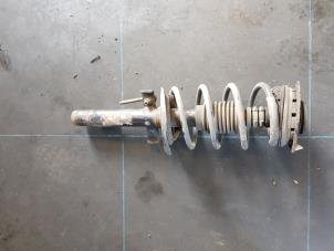 Used Front shock absorber rod, right Renault Scénic II (JM) 1.6 16V Price € 40,00 Margin scheme offered by Autosloopbedrijf H.C.Stouten