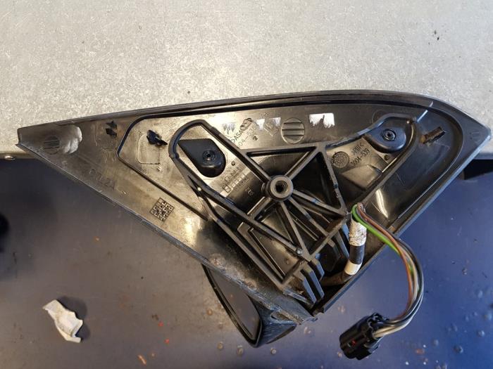 Wing mirror, left from a Ford Focus 1 Wagon 1.6 16V 2004