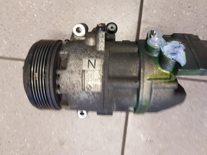 Air conditioning pump from a BMW 3 serie (E46/4) 316i 16V 2003