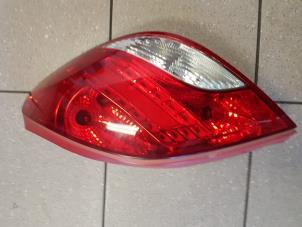 Used Taillight, right Peugeot 207 CC (WB) 1.6 16V Price € 50,00 Margin scheme offered by Autosloopbedrijf H.C.Stouten