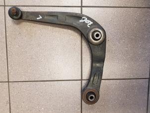 Used Front wishbone, left Peugeot 206 (2A/C/H/J/S) 1.4 XR,XS,XT,Gentry Price € 30,00 Margin scheme offered by Autosloopbedrijf H.C.Stouten