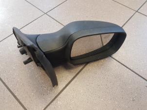Used Wing mirror, right Renault Clio III Estate/Grandtour (KR) 1.2 16V TCE 100 Price € 25,00 Margin scheme offered by Autosloopbedrijf H.C.Stouten