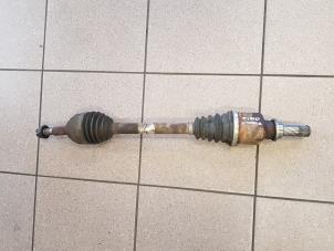 Used Front drive shaft, left Renault Clio III (BR/CR) 1.5 dCi 70 Price € 40,00 Margin scheme offered by Autosloopbedrijf H.C.Stouten