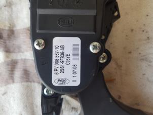 Used Accelerator pedal Ford Fusion 1.4 16V Price € 40,00 Margin scheme offered by Autosloopbedrijf H.C.Stouten