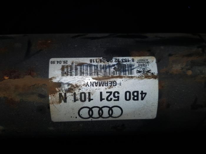 Używane Pólwal Audi A6 Avant Quattro (C5) 2.8 V6 30V Cena € 100,00 Procedura marży oferowane przez Autosloopbedrijf H.C.Stouten