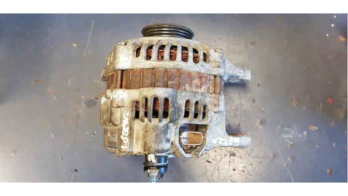 Dynamo van een Volvo V40 (VW) 1.8i 16V 2001