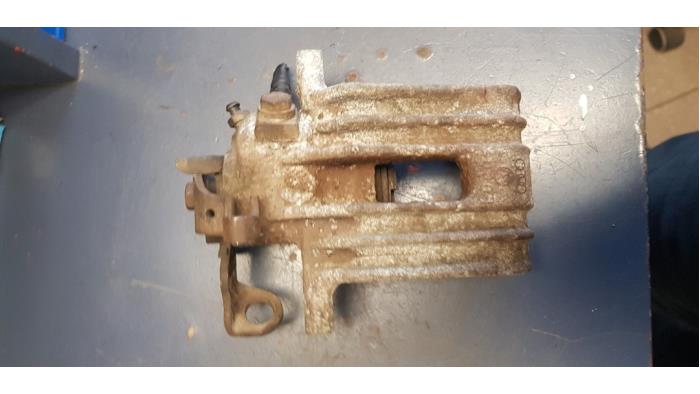 Rear brake calliper, left from a Volkswagen Polo IV (9N1/2/3) 1.2 2005
