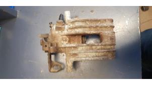 Used Rear brake calliper, left Volkswagen Polo IV (9N1/2/3) 1.2 Price € 35,00 Margin scheme offered by Autosloopbedrijf H.C.Stouten