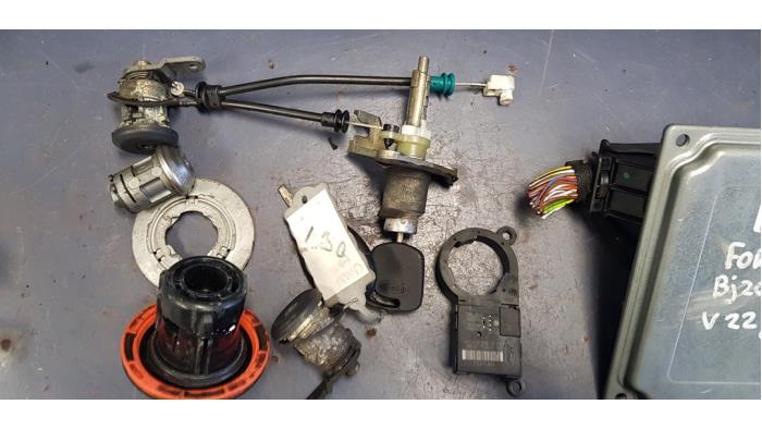Used Ignition lock + computer Ford Ka I 1.3i Price € 125,00 Margin scheme offered by Autosloopbedrijf H.C.Stouten