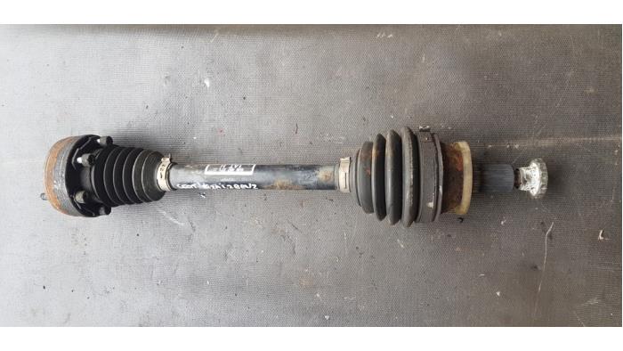 Begagnade Drivaxel, vänster fram Seat Ibiza III (6L1) 1.2 12V Pris € 40,00 Marginaltabell erbjuds av Autosloopbedrijf H.C.Stouten