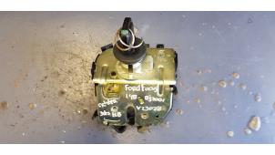 Used Tailgate lock mechanism Ford Focus 1 1.4 16V Price € 35,00 Margin scheme offered by Autosloopbedrijf H.C.Stouten