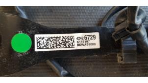 Used Front seatbelt buckle, right Opel Karl 1.0 12V Price € 25,00 Margin scheme offered by Autosloopbedrijf H.C.Stouten