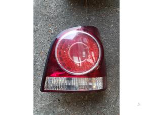 Used Taillight, right Volkswagen Polo IV (9N1/2/3) 1.4 FSI 16V Price € 25,00 Margin scheme offered by Autosloopbedrijf H.C.Stouten
