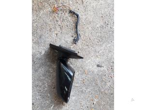Used Wing mirror, left Volkswagen Polo IV (9N1/2/3) 1.4 FSI 16V Price € 30,00 Margin scheme offered by Autosloopbedrijf H.C.Stouten