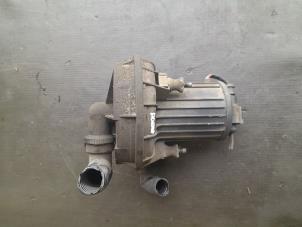 Used Exhaust air pump Volkswagen Passat (3B3) 2.8 V6 30V 4Motion Price € 40,00 Margin scheme offered by Autosloopbedrijf H.C.Stouten