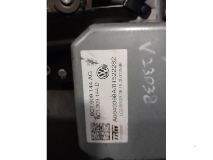 Elektryczne wspomaganie kierownicy z Volkswagen Polo V (6R) 1.0 TSI 12V BlueMotion 2015