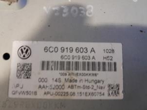 Usagé Affichage intérieur Volkswagen Polo V (6R) 1.0 TSI 12V BlueMotion Prix € 75,00 Règlement à la marge proposé par Autosloopbedrijf H.C.Stouten