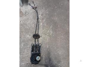 Used Gearbox shift cable Citroen C3 Pluriel (HB) 1.4 Price € 50,00 Margin scheme offered by Autosloopbedrijf H.C.Stouten
