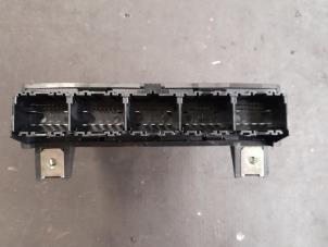 Ordinateur divers d'un Ford Fiesta 5 (JD/JH) 1.4 16V 2004