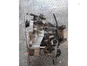 Getriebe van een Volkswagen Polo IV (9N1/2/3) 1.4 16V 75 2006