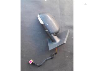 Used Wing mirror, right Volkswagen Polo IV (9N1/2/3) 1.4 16V 75 Price € 25,00 Margin scheme offered by Autosloopbedrijf H.C.Stouten