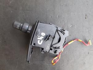 Used Indicator switch Renault Clio III (BR/CR) 1.4 16V Price € 35,00 Margin scheme offered by Autosloopbedrijf H.C.Stouten