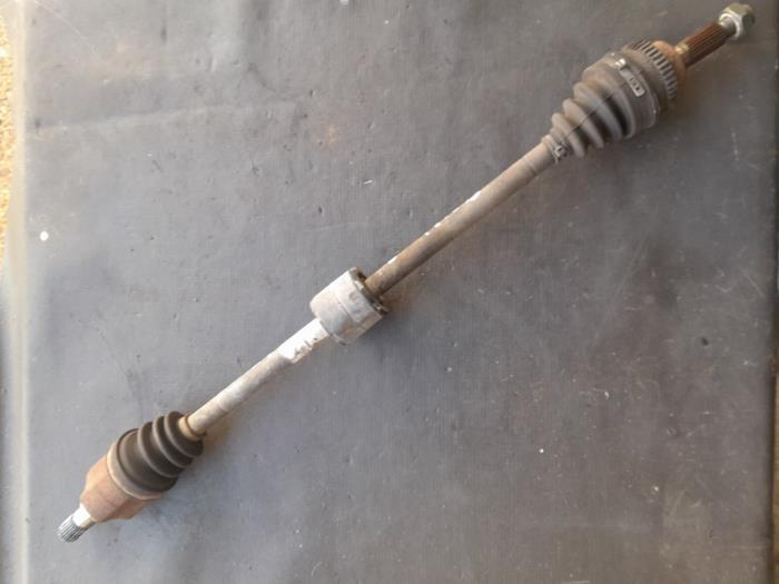 Front drive shaft, right from a Suzuki Wagon-R+ (RB) 1.3 16V 2002