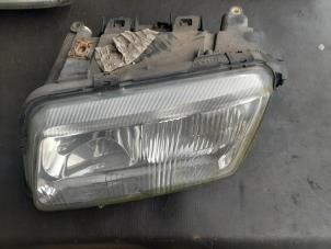 Used Headlight, left Audi A3 (8L1) 1.8 T 20V Price € 25,00 Margin scheme offered by Autosloopbedrijf H.C.Stouten