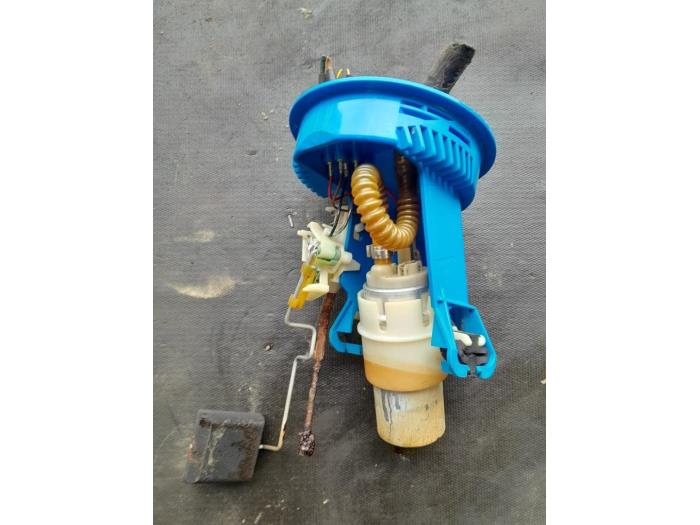 Gebrauchte Kraftstoffpumpe Elektrisch BMW 3 serie Touring (E36/3) 320i 24V Preis € 35,00 Margenregelung angeboten von Autosloopbedrijf H.C.Stouten