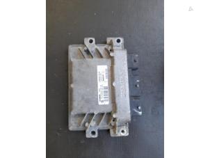 Ignition lock + computer from a Renault Modus/Grand Modus (JP) 1.2 16V 2006