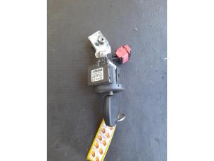 Ignition lock + computer from a Renault Modus/Grand Modus (JP) 1.2 16V 2006