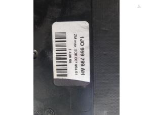 Gebrauchte Komfort-Modul Volkswagen New Beetle (9C1/9G1) 2.0 Preis € 30,00 Margenregelung angeboten von Autosloopbedrijf H.C.Stouten