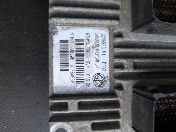 Used Ignition lock + computer Fiat Grande Punto (199) 1.2 Price € 125,00 Margin scheme offered by Autosloopbedrijf H.C.Stouten