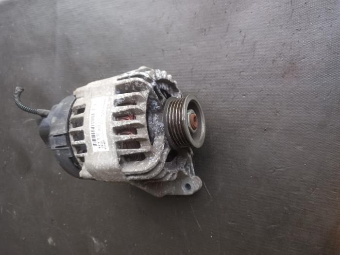 Begagnade Dynamo Lancia Ypsilon (843) 1.4 Pris € 40,00 Marginaltabell erbjuds av Autosloopbedrijf H.C.Stouten