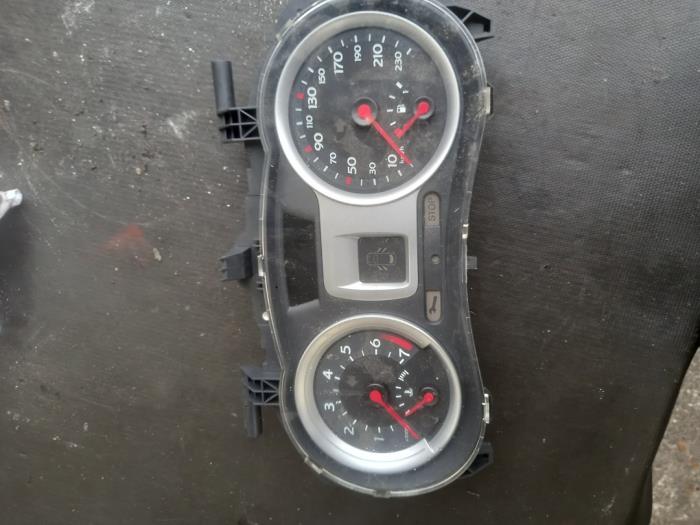 Usagé Compteur kilométrique KM Renault Clio III Estate/Grandtour (KR) 1.2 16V TCE 100 Prix € 50,00 Règlement à la marge proposé par Autosloopbedrijf H.C.Stouten