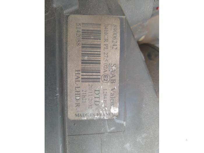 Używane Reflektor prawy Saab 9-5 (YS3E) 2.2 TiD 16V Cena € 30,00 Procedura marży oferowane przez Autosloopbedrijf H.C.Stouten
