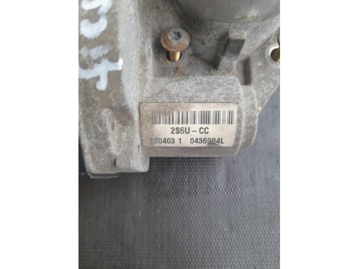 Usagé Boitier papillon Ford Fiesta 5 (JD/JH) 1.25 16V Prix € 50,00 Règlement à la marge proposé par Autosloopbedrijf H.C.Stouten