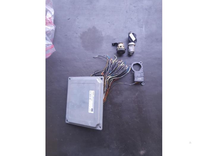 Ignition lock + computer from a Ford Ka I 1.3i 2006