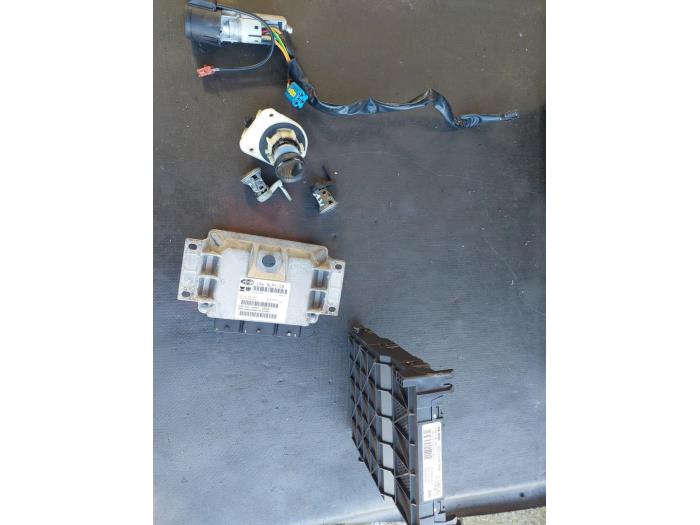 Used Ignition lock + computer Peugeot 206 CC (2D) 2.0 16V Price on request offered by Autosloopbedrijf H.C.Stouten