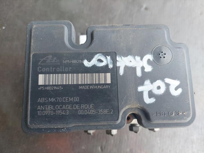 Begagnade ABS-pump Peugeot 207 SW (WE/WU) 1.6 16V Pris € 80,00 Marginaltabell erbjuds av Autosloopbedrijf H.C.Stouten