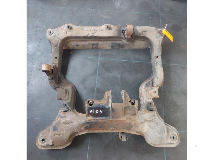 Begagnade Underram Hyundai Atos 1.0 12V Pris € 100,00 Marginaltabell erbjuds av Autosloopbedrijf H.C.Stouten
