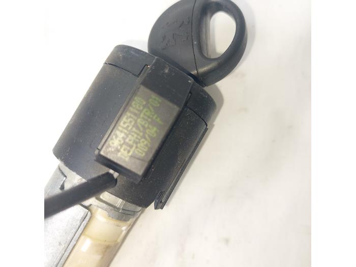 Used Ignition lock + computer Peugeot 206 (2A/C/H/J/S) 1.4 16V Price € 125,00 Margin scheme offered by Autosloopbedrijf H.C.Stouten
