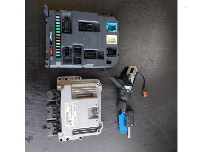 Used Ignition lock + computer Peugeot 207 SW (WE/WU) 1.6 16V VTRi Price € 125,00 Margin scheme offered by Autosloopbedrijf H.C.Stouten