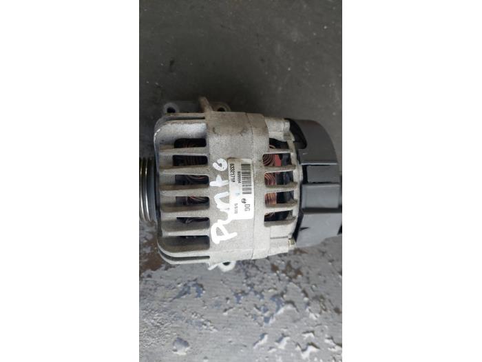 Begagnade Dynamo Fiat Grande Punto (199) 1.4 Pris € 35,00 Marginaltabell erbjuds av Autosloopbedrijf H.C.Stouten