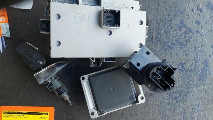 Used Ignition lock + computer Lancia Ypsilon (843) 1.2 16V Price on request offered by Autosloopbedrijf H.C.Stouten