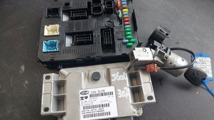 Used Ignition lock + computer Peugeot 307 Break (3E) 2.0 16V Price € 150,00 Margin scheme offered by Autosloopbedrijf H.C.Stouten