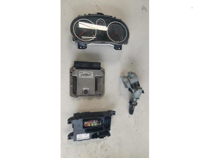 Used Ignition lock + computer Opel Corsa D 1.3 CDTi 16V ecoFLEX Price € 140,00 Margin scheme offered by Autosloopbedrijf H.C.Stouten