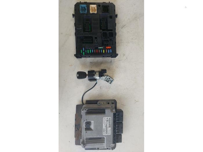 Used Ignition lock + computer Citroen C4 Grand Picasso (UA) 1.6 16V VTi Price € 125,00 Margin scheme offered by Autosloopbedrijf H.C.Stouten